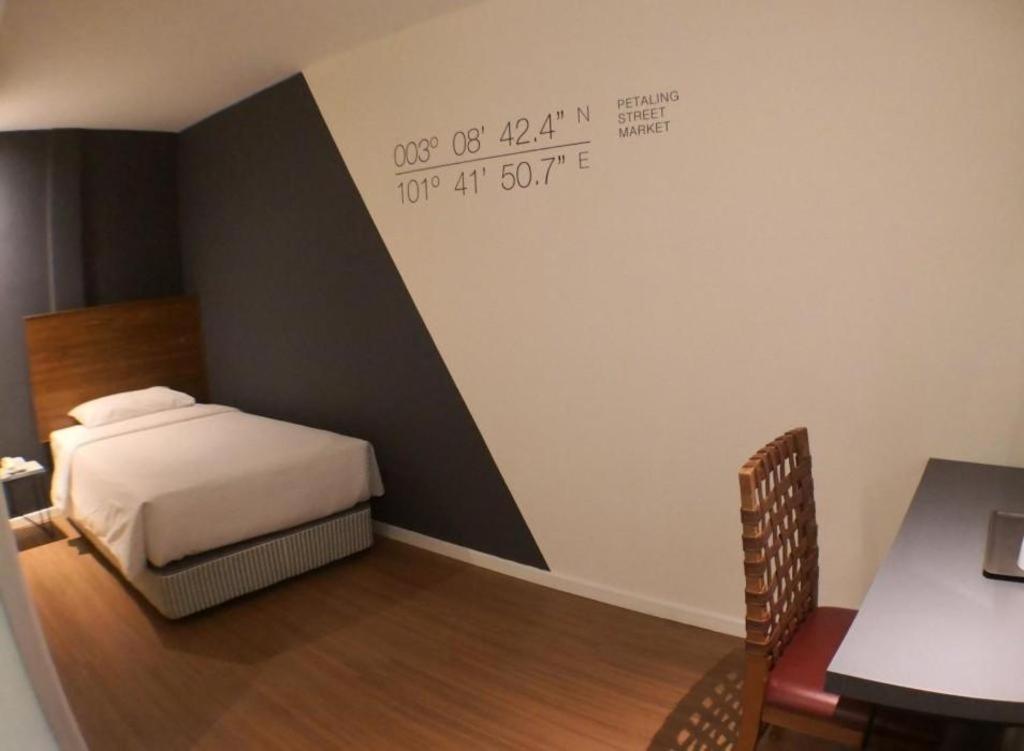 H Boutique Hotel Xplorer Cheras Куала-Лумпур Экстерьер фото